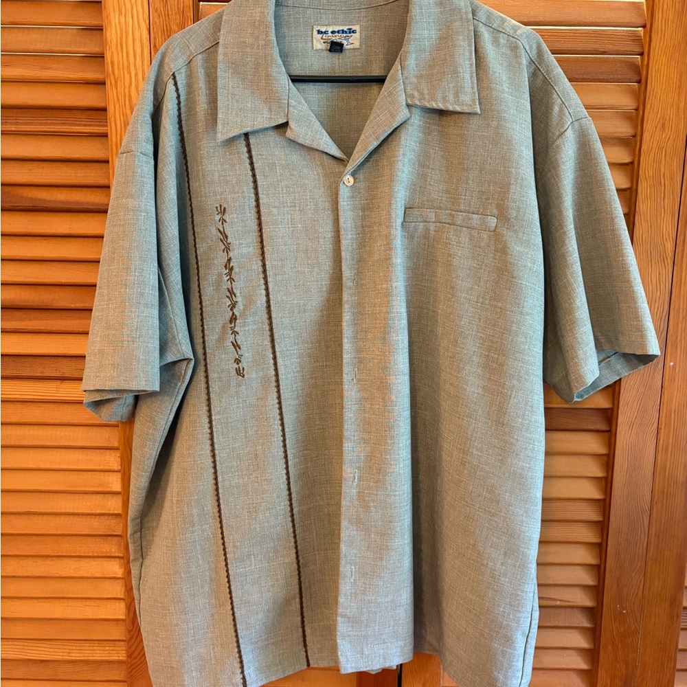 Men's Casual Gray/Green Embroidered Button Down Shirt - Vintage BC ETHIC